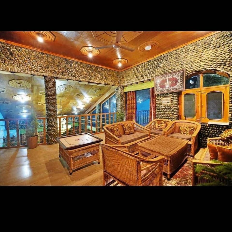 Sojourn Cottages Pahalgam Bagian luar foto